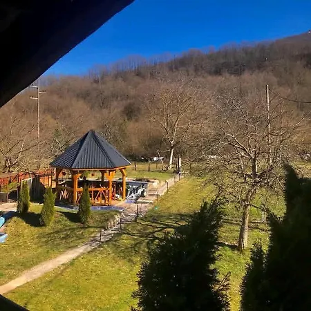 Zemaljski Raj Foca