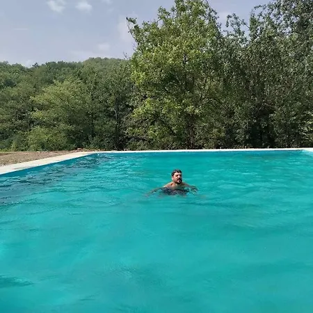 Lodge Zemaljski Raj Foca
